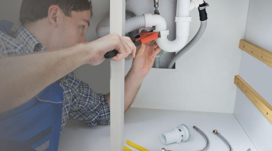Local expert plumbing services in Albion, IL